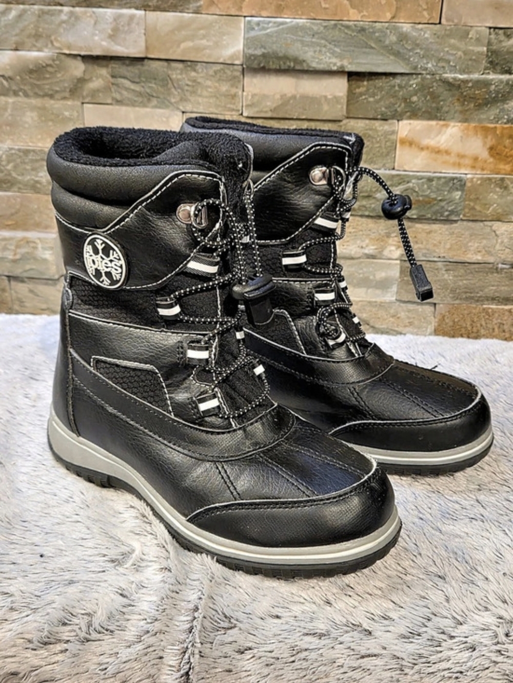 Kids Totes Black Winter Boots Sz 2
